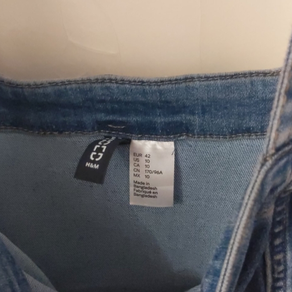 H&M denim dress - Picture 2 of 3